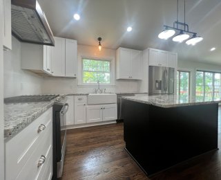kitchen_dark_wood